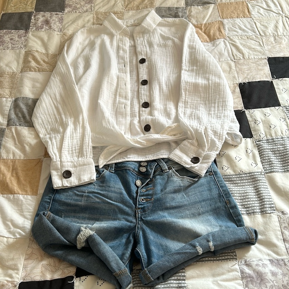 $10 outfit! Who wants it??